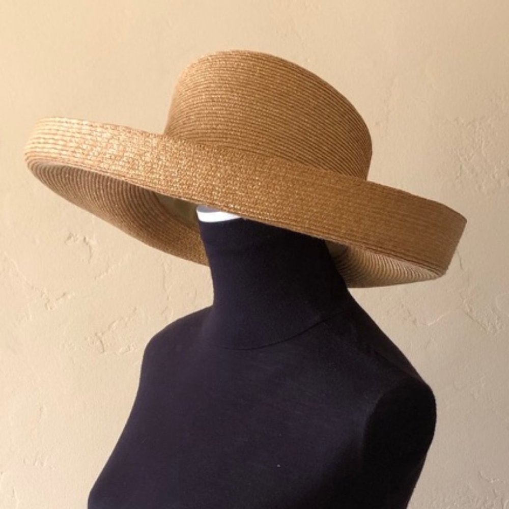 Casually Elegant Straw Hat NWOT